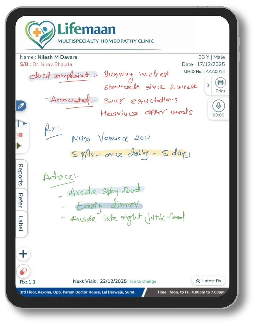 A clinical note written by hand on the Lifemaan tablet